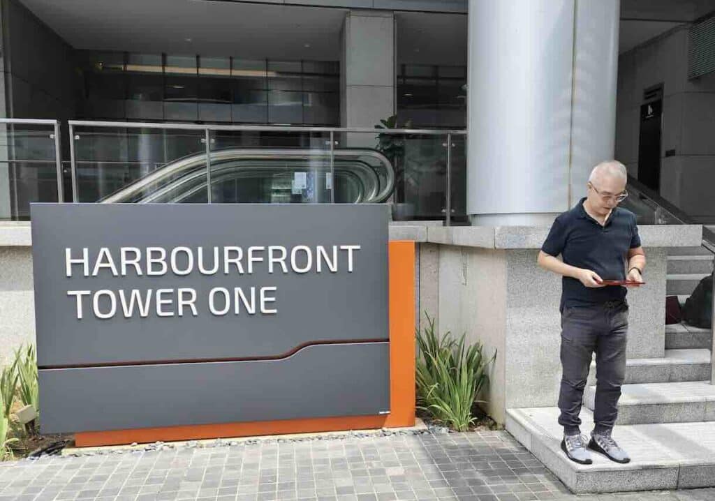 Famous Feng Shui Master Kl 吉隆坡著名风水师 Dr Cheng During Business Feng Shui Service For Office For Mnc Company At Harbour Front Tower In Singapore